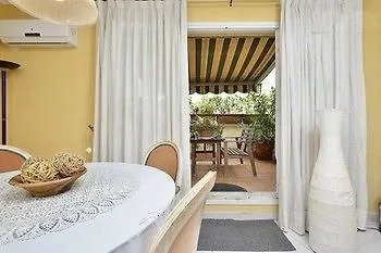 Charming Penthouse Apartment *